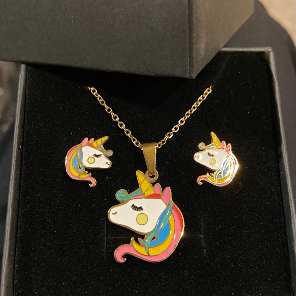 Girl’s 3 Piece Unicorn Earring & Necklace Set